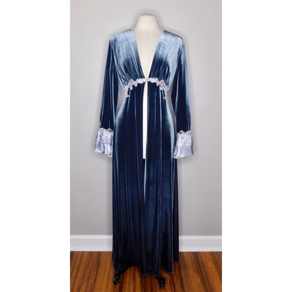 Soma Other - SOMA Intimates Blue Velvet Dressing Gown Robe Lace Trims Christine Charming ~ L